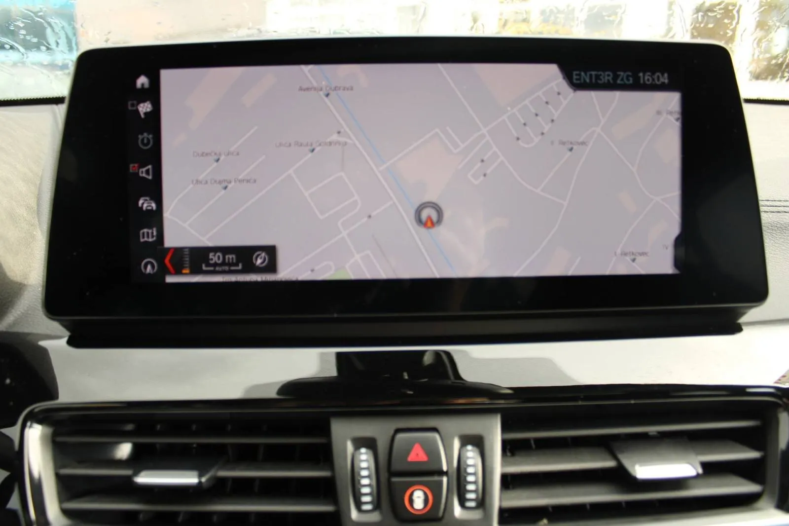 bmw x2 20d xdrive automatik *panorama, led, head-up, navigacija* - slika 21