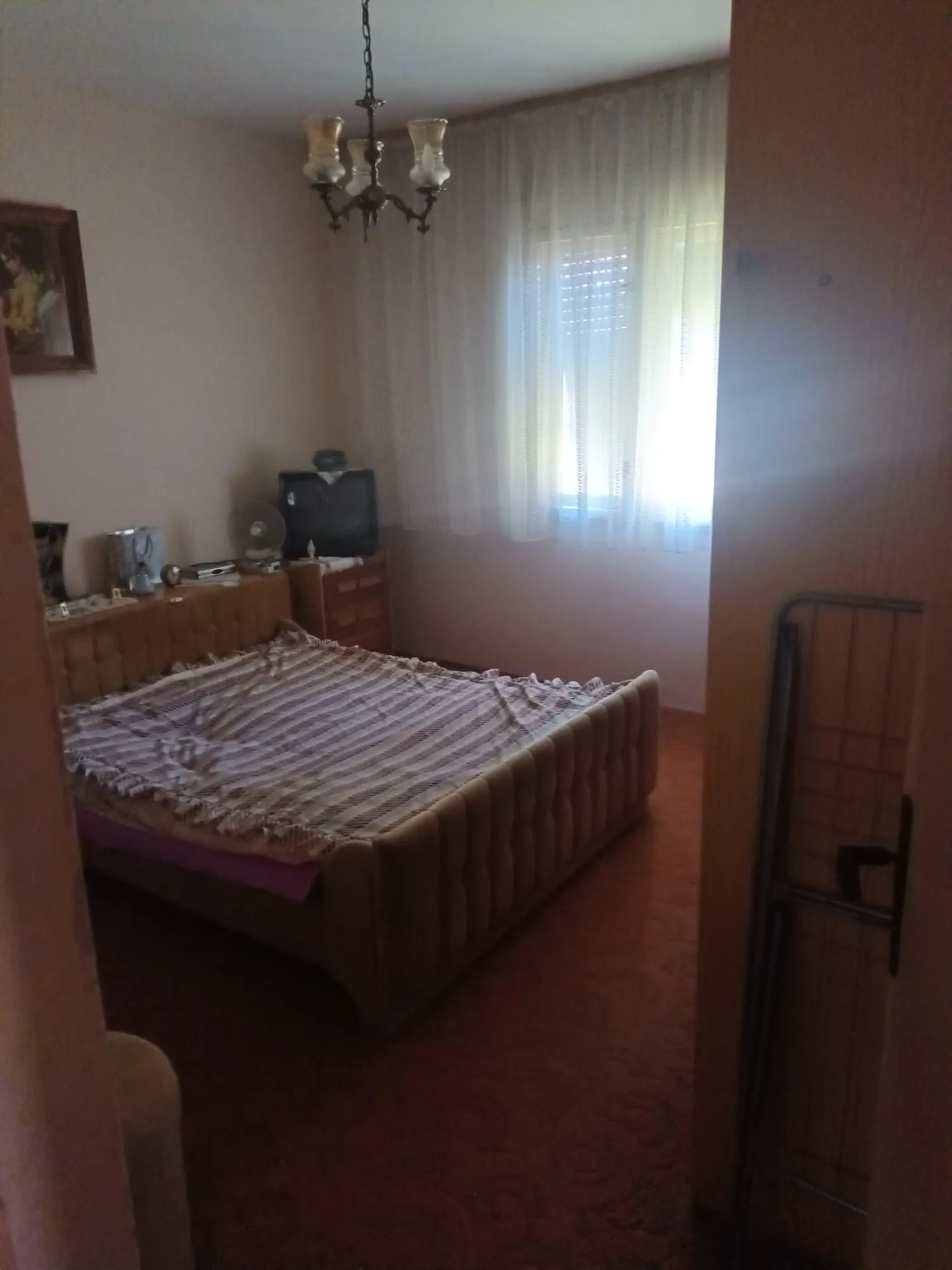 prodaje se kuća za renoviranje s okućnicom i gospodarskim zgradama - slika 14