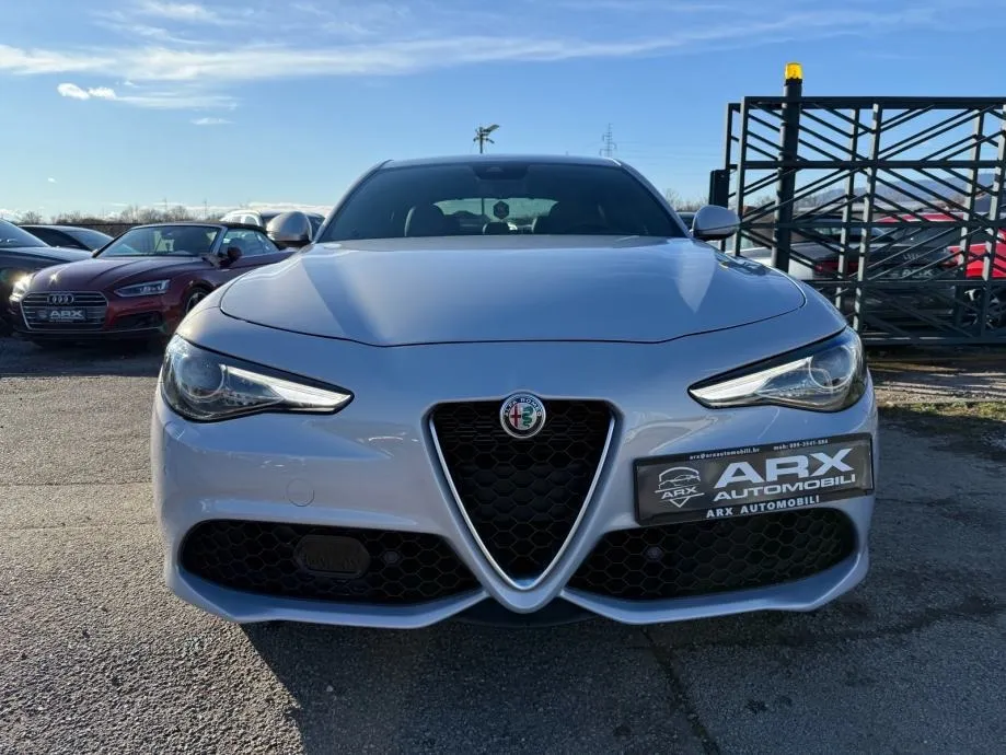 alfa giulia 2.2d automatik ti q4 210ks velika navi°kamera°koža°leasing - slika 2