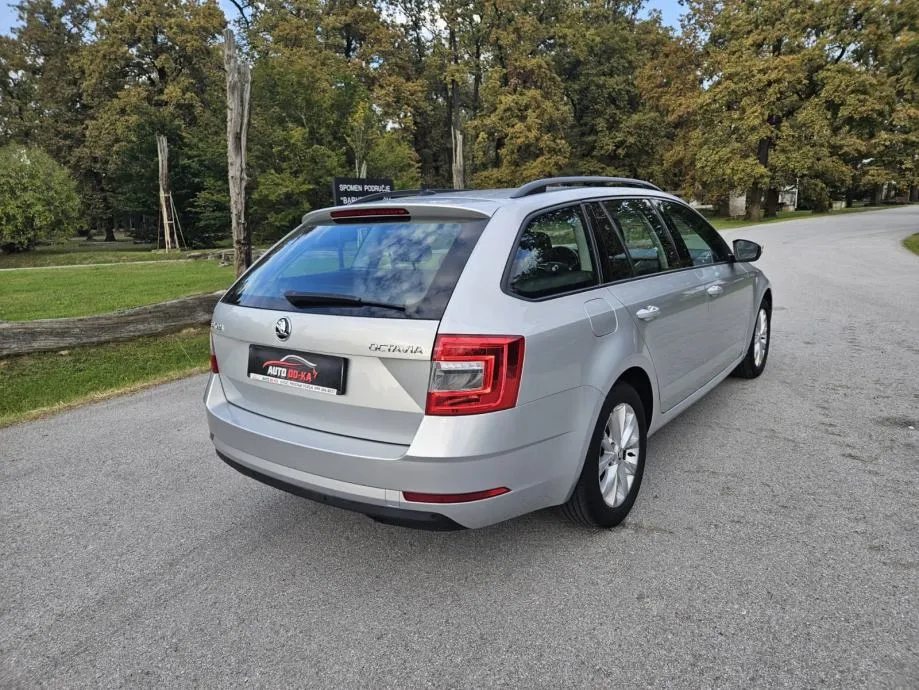 škoda octavia combi 1,6 tdi dsg - slika 6