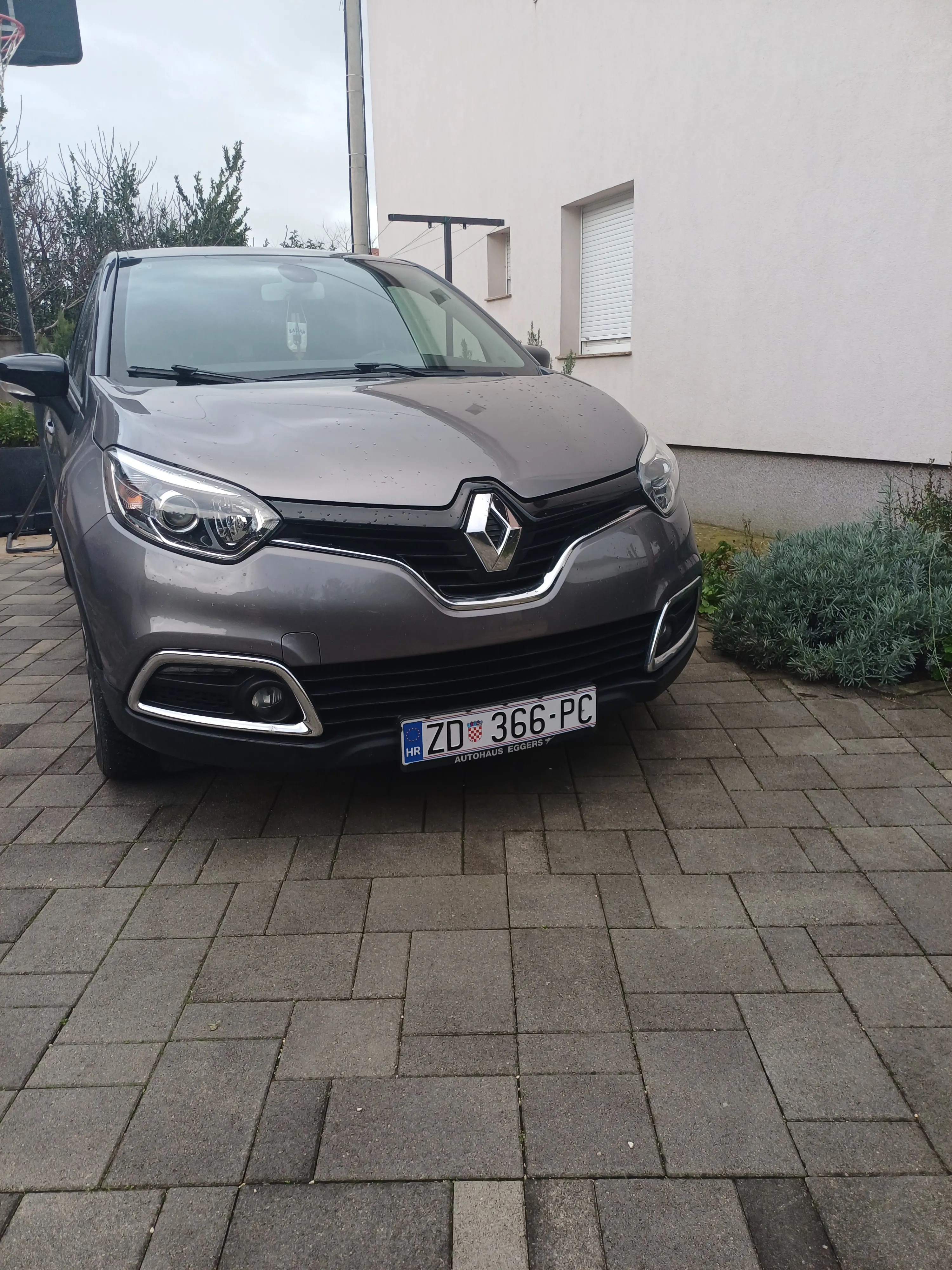 prodaje se renault captur 1.5 dci - slika 2