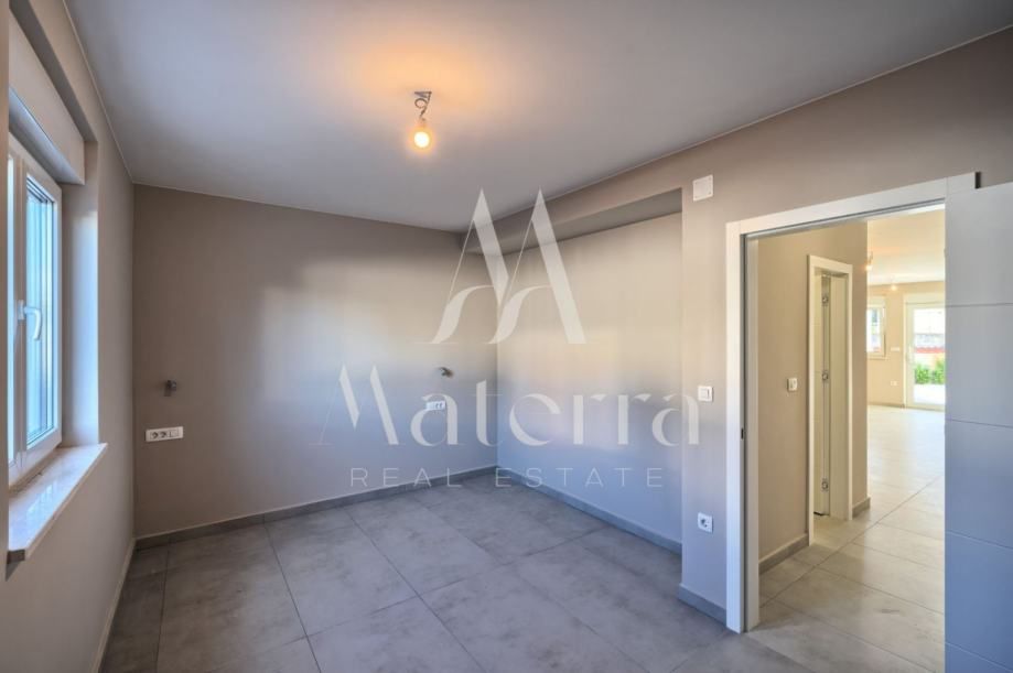 novogradnja, stan 70m2, 100m od mora (prodaja) - slika 5