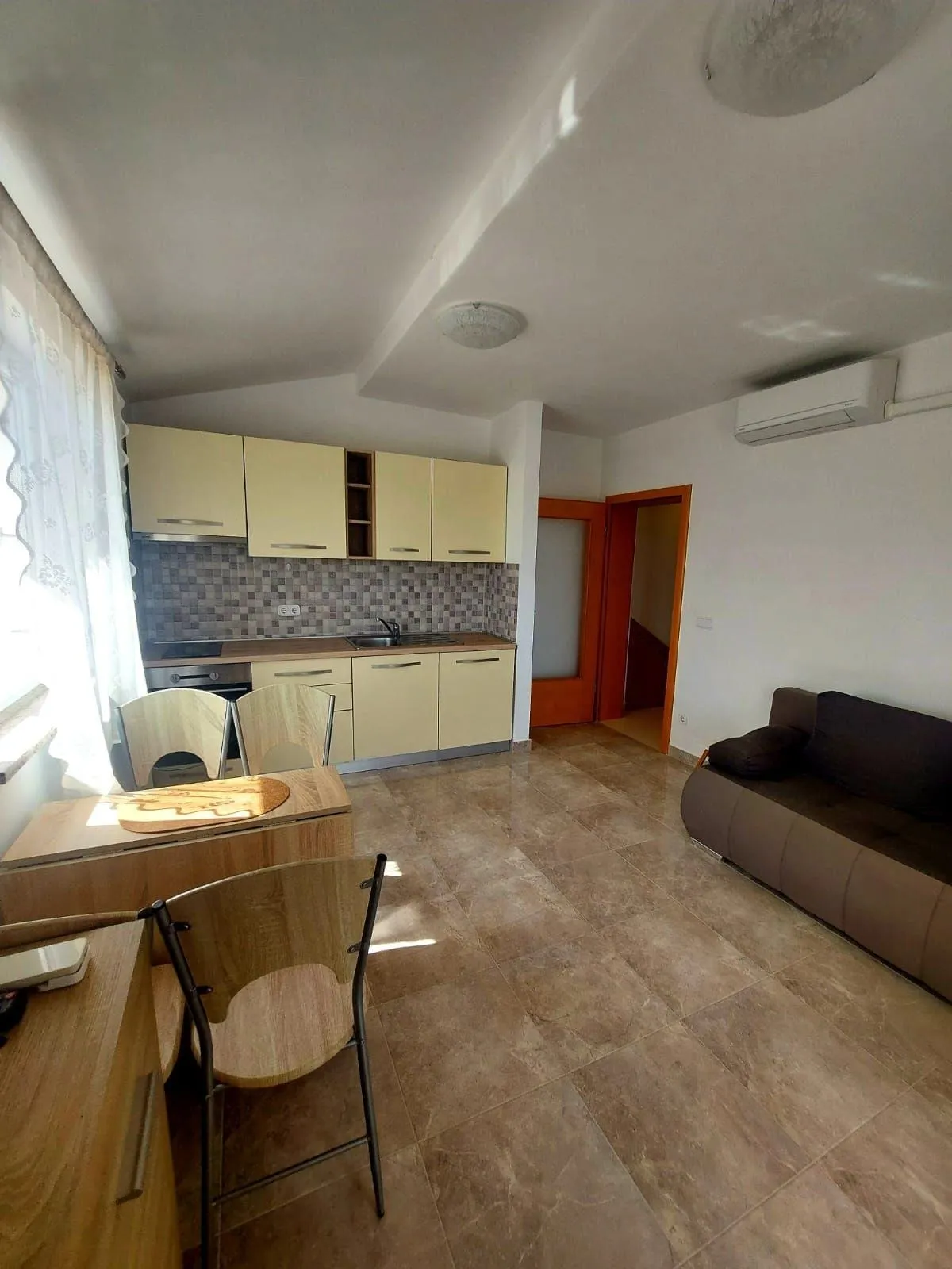 tar- 2 stana od 50 m2 na prodaji za 235.000 eura (prodaja) - slika 6