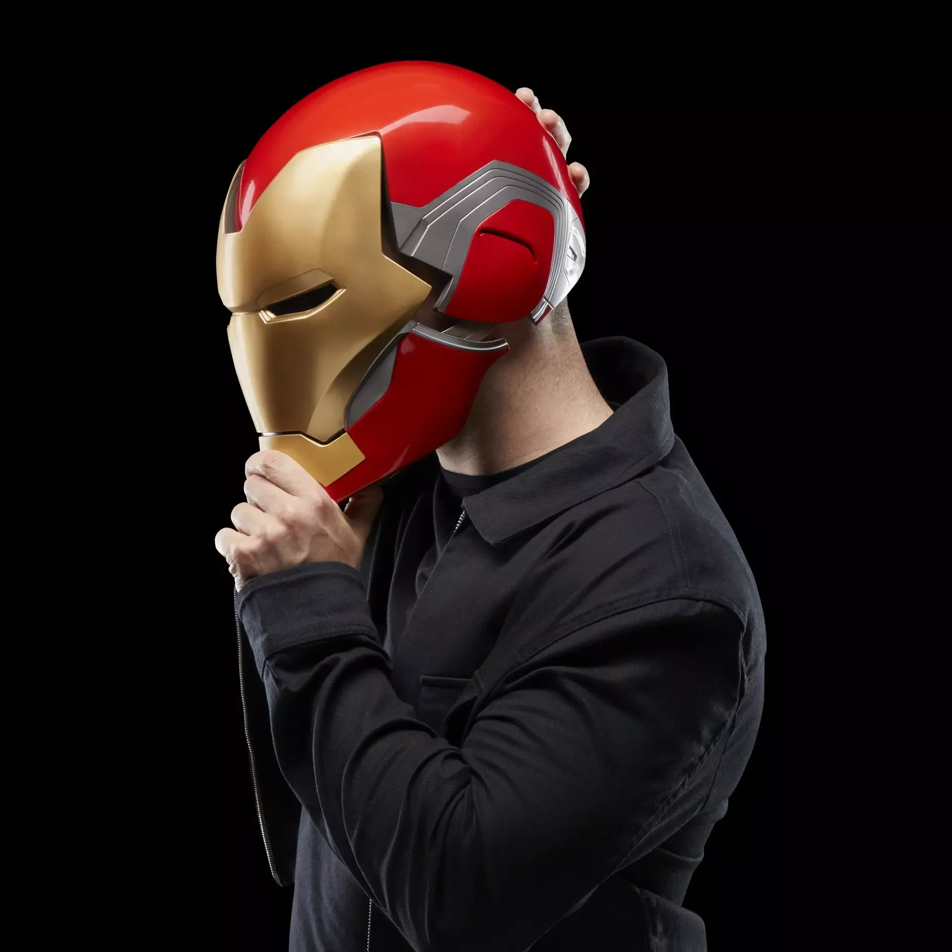 marvel legends series – iron man electronic helmet - slika 7