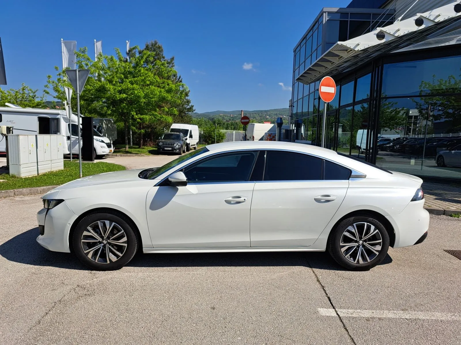 peugeot 508 bluehdi 130 allure eat8 - slika 4