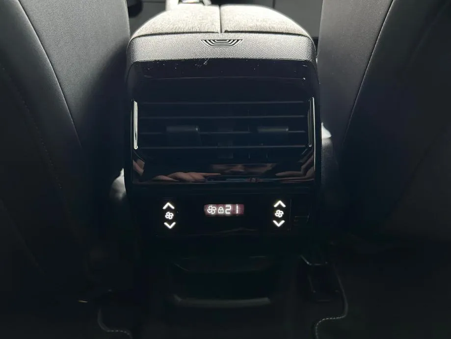 peugeot 5008 allure hybrid - 2025 - novi model - 15.000km - reg 1 god! - slika 15