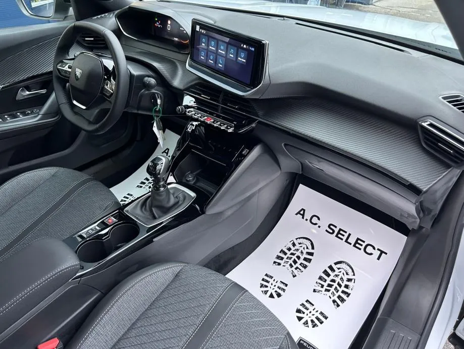peugeot 2008 allure puretech 100 - slika 7