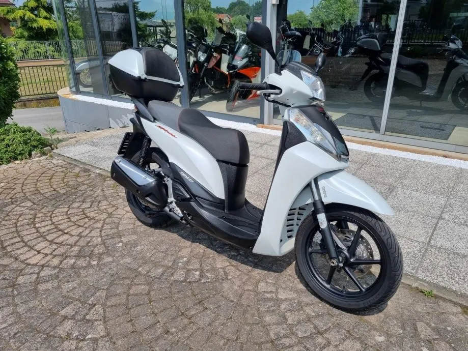 honda sh 300i sport abs, a2 kategorija, s garancijom, 2016 god. - slika 5