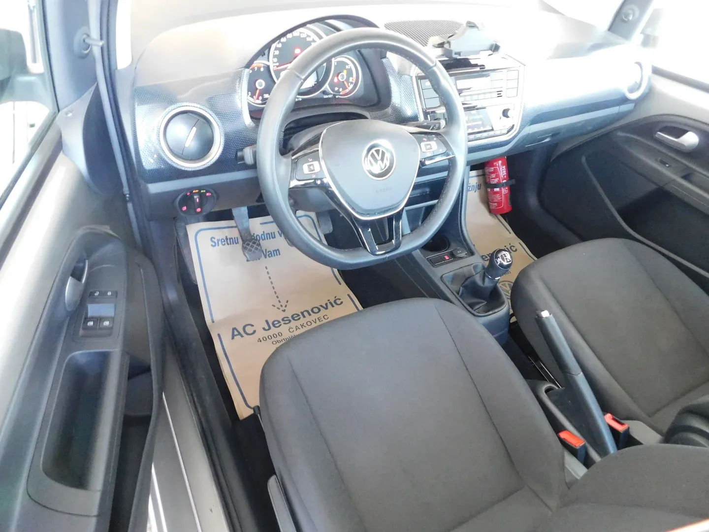 08659 volkswagen up! 1.0 - slika 8