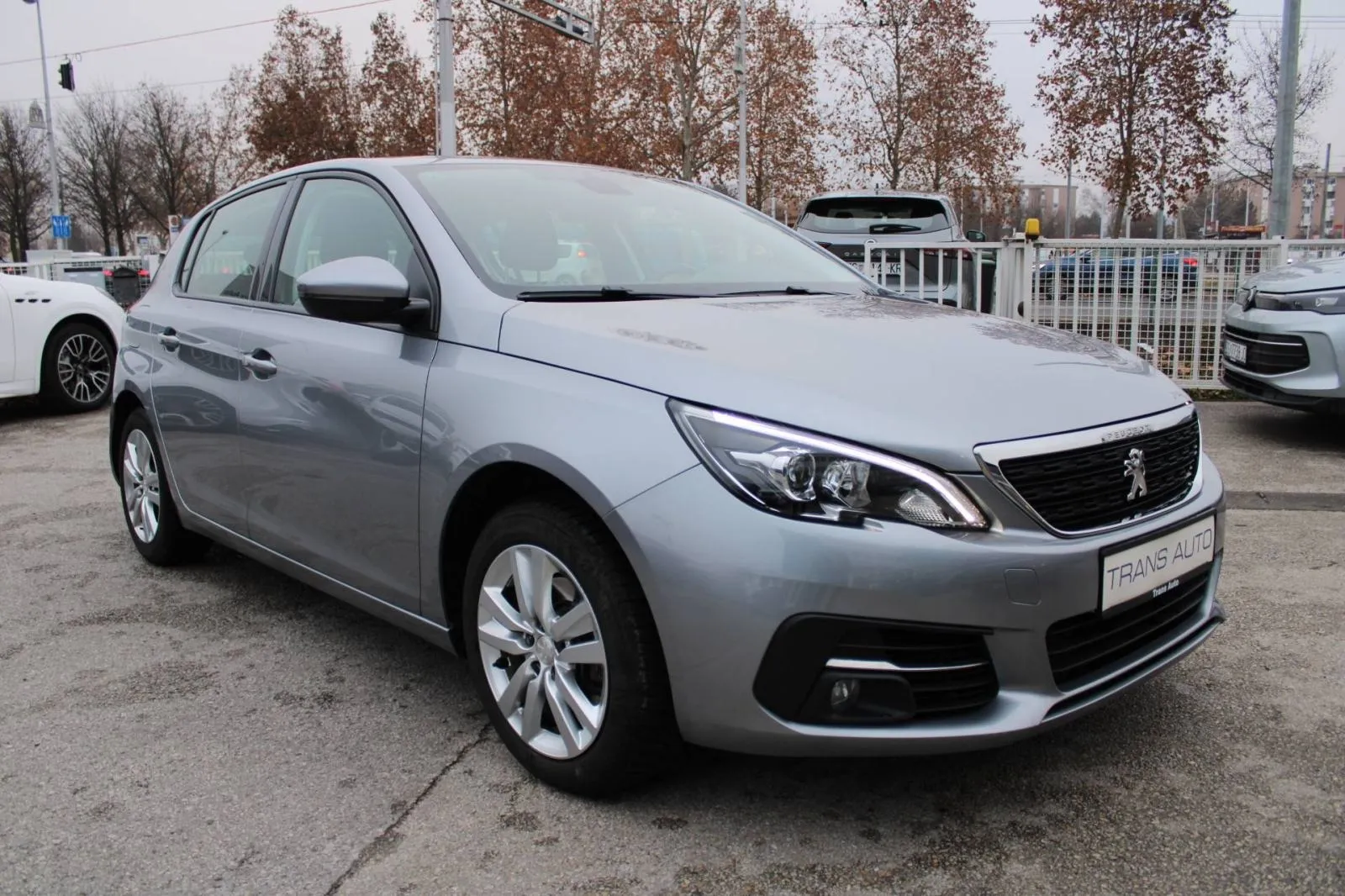 peugeot 308 1.5 hdi business - slika 3