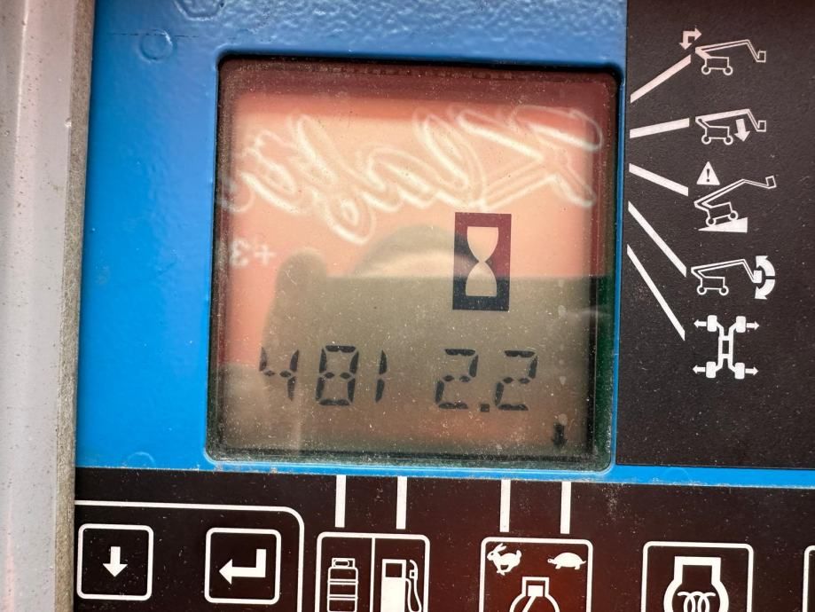 rabljena samohodna platforma genie z135/70 - radna visina 43 m - slika 9