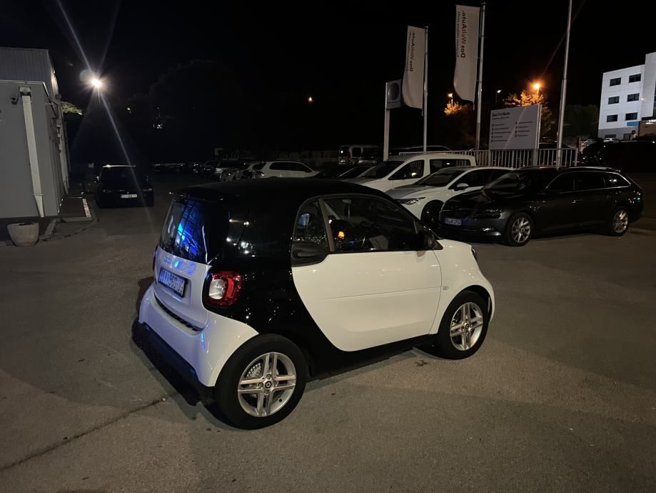 smart eq fortwo akcija ,12/2021, u sustavu pdv-a, reg.06/2025 - slika 4