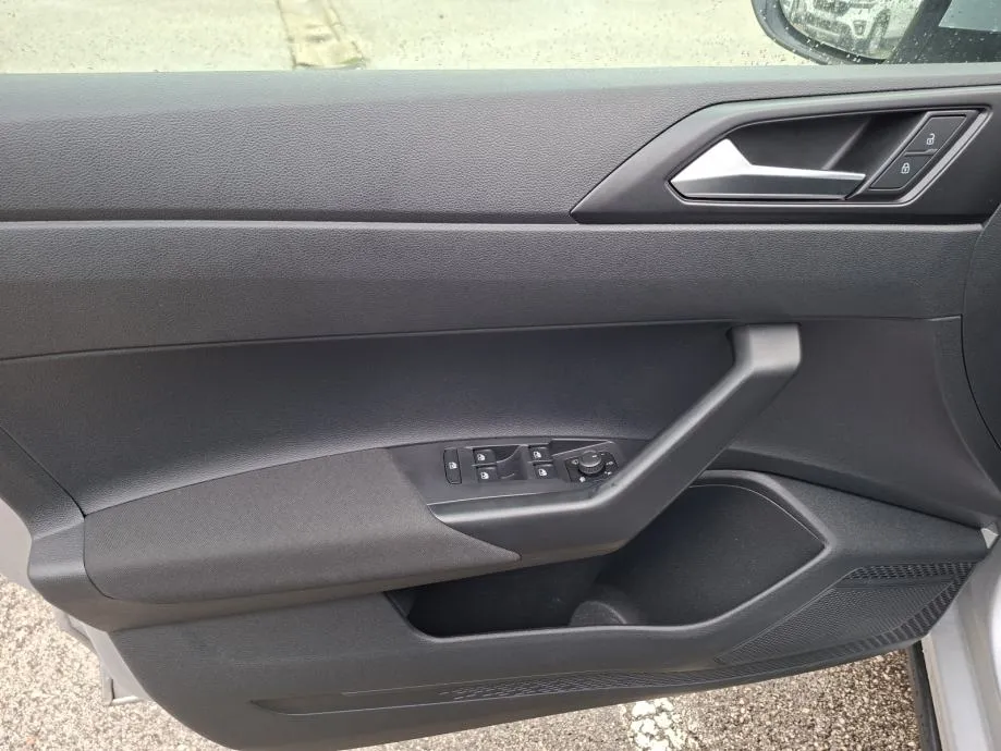 vw taigo 1,0 tsi life - slika 13