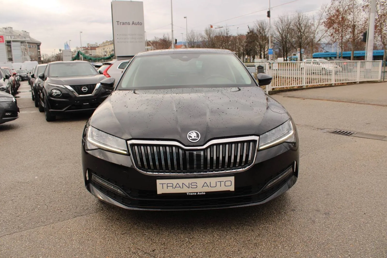 škoda superb 2.0 tdi dsg business *led, navigacija, kamera* - slika 2