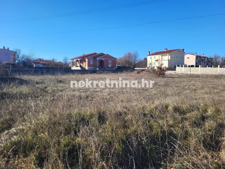 prodaja - građevinsko zemljište - santelezi - labin - 1007m2 - slika 12