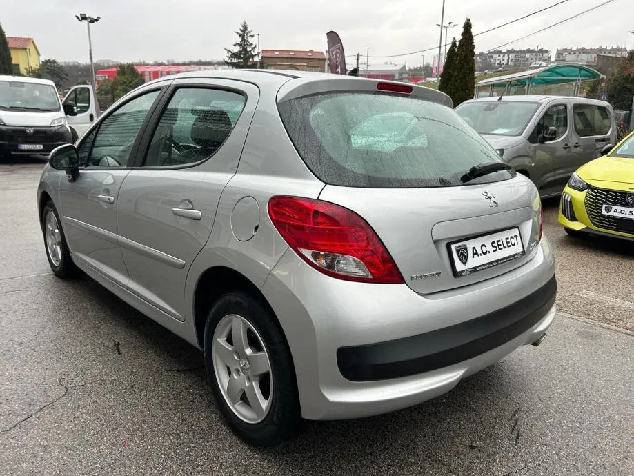 peugeot 207 sport 1,4 vti + plin - 2011 - garancija - reg 1 god !!! - slika 6