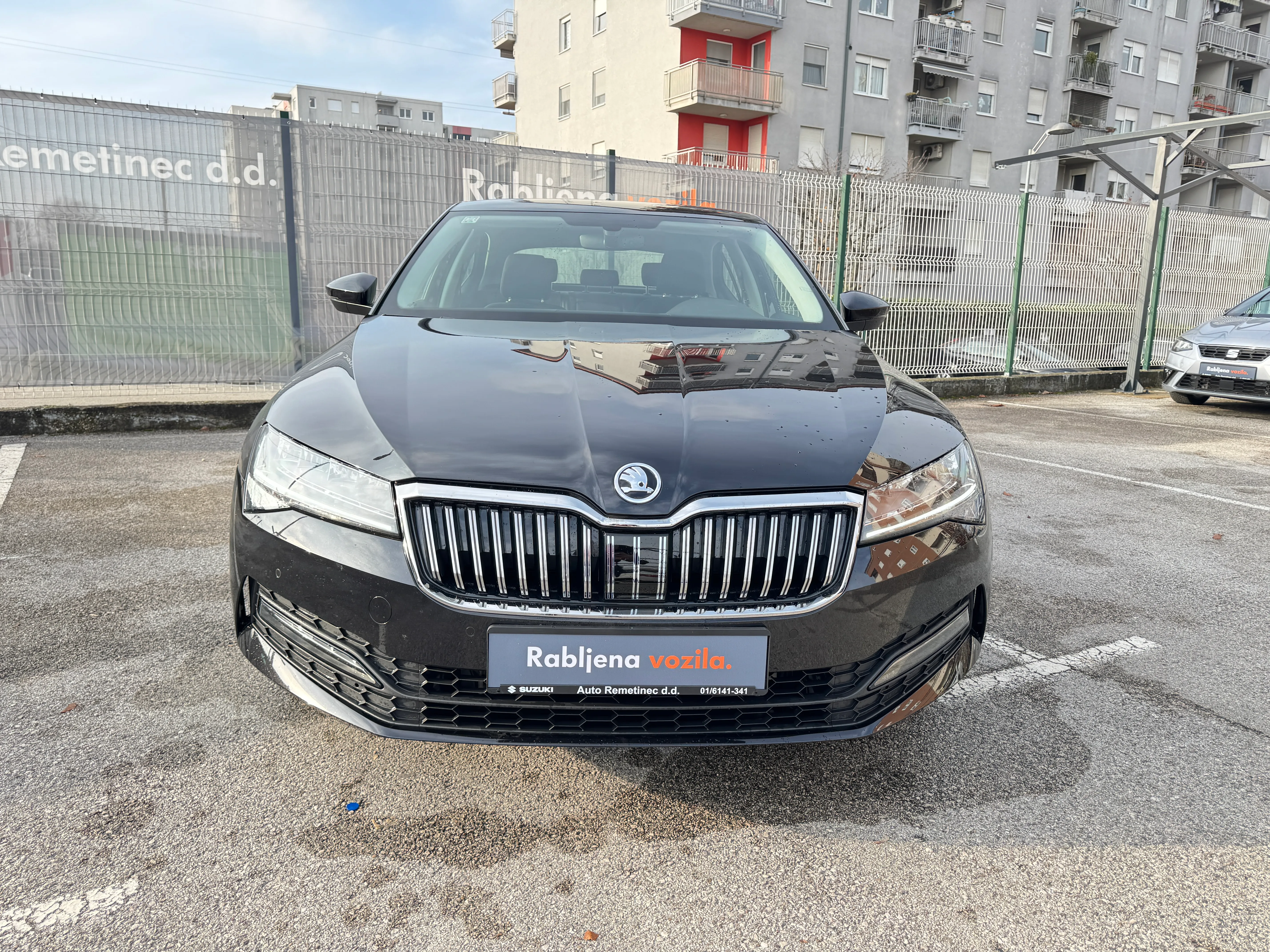 škoda superb 2,0 tdi dsg business - slika 2