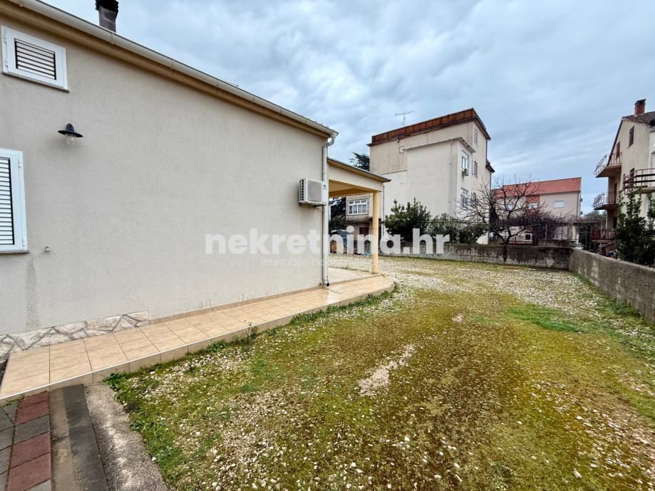 prodaja - samostojeća kuća - 300m2 - biograd na moru - slika 9