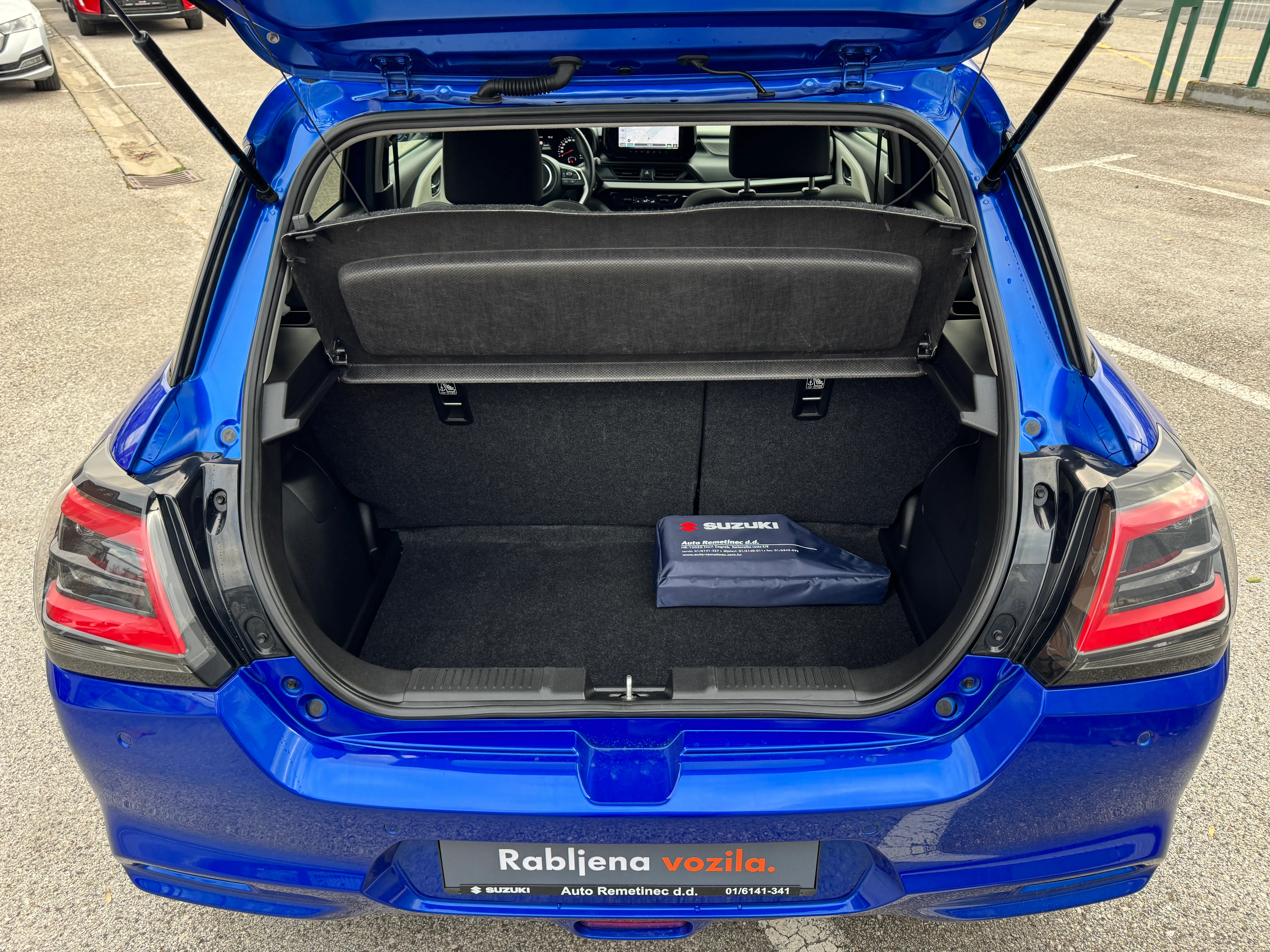 suzuki swift 1,2 gl+ hybrid - slika 15