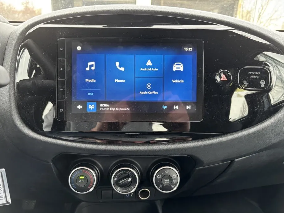 toyota aygo x 1,0 vvt - i x-play - slika 13