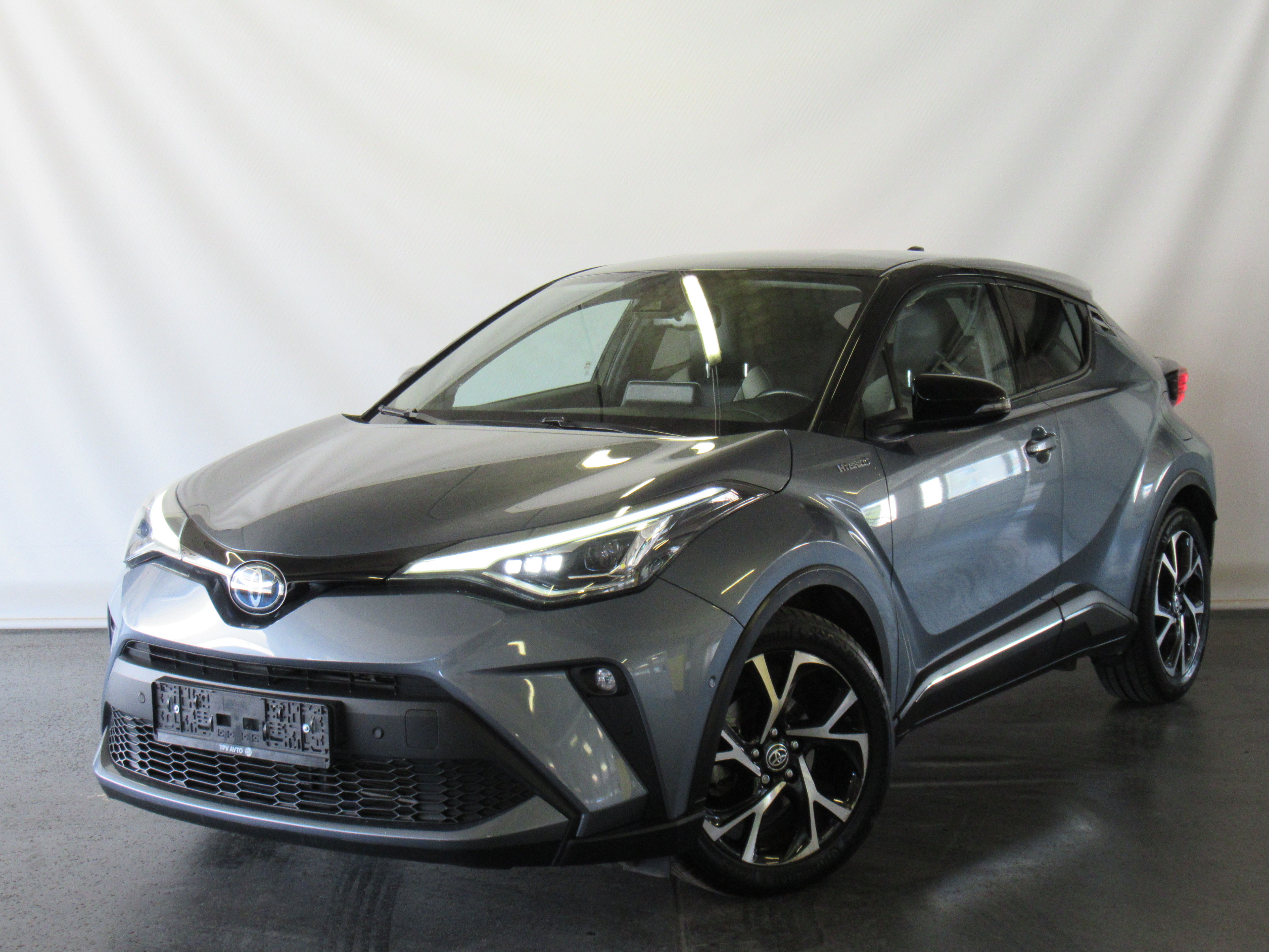 Toyota C-Hr 2.0 Hibrid Chic 184 Km - Novo mesto
