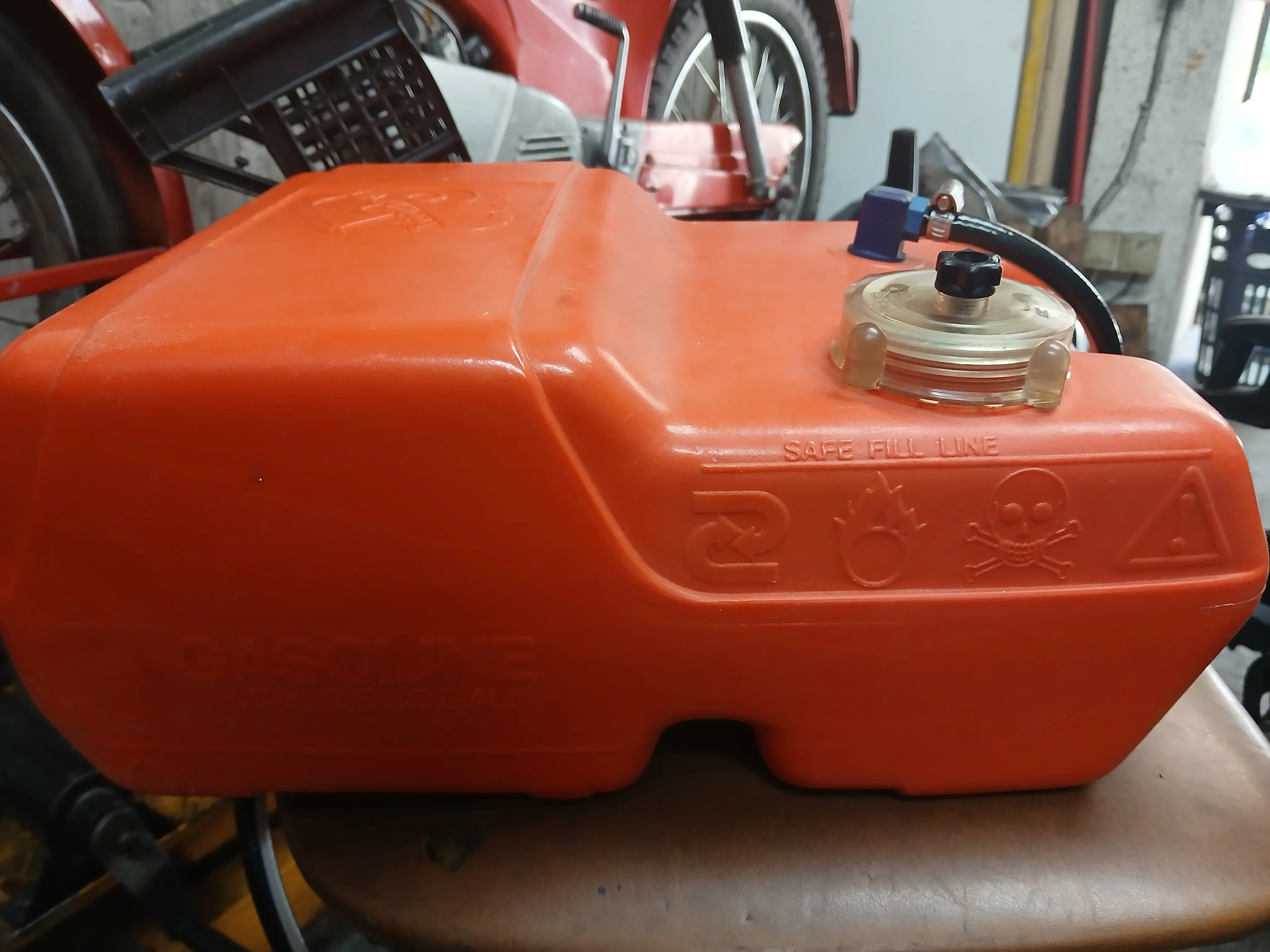 pvc rezervar 12l - slika 2