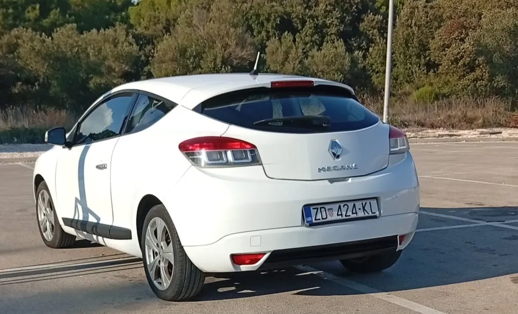 prodaje se ili mijenja renault megan 1.4 turbo benzinac.reg. 04.04.27. - slika 4