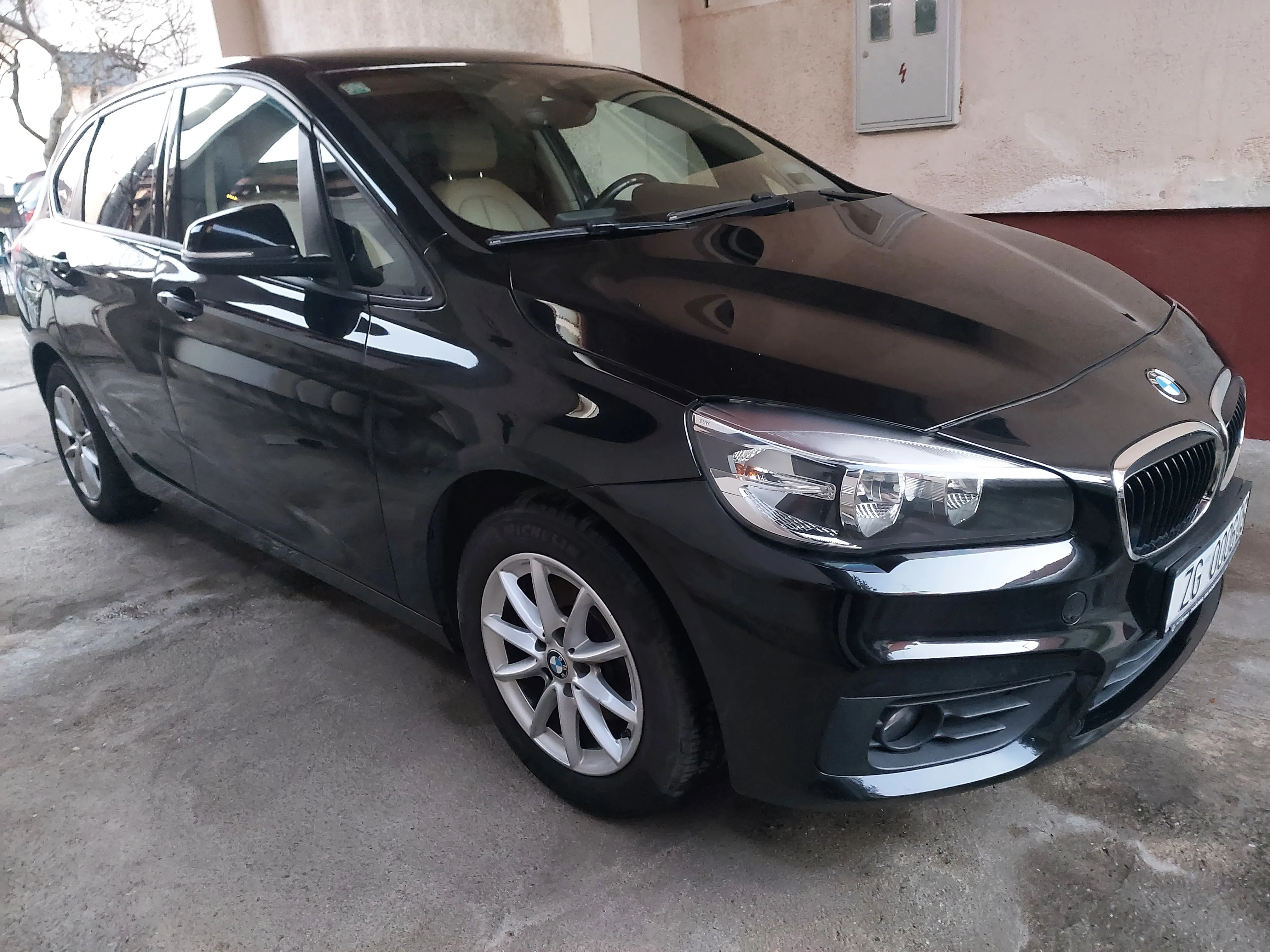 Bmw 2 A.tourer 216d Koža Navi Top Stanje - Zagreb
