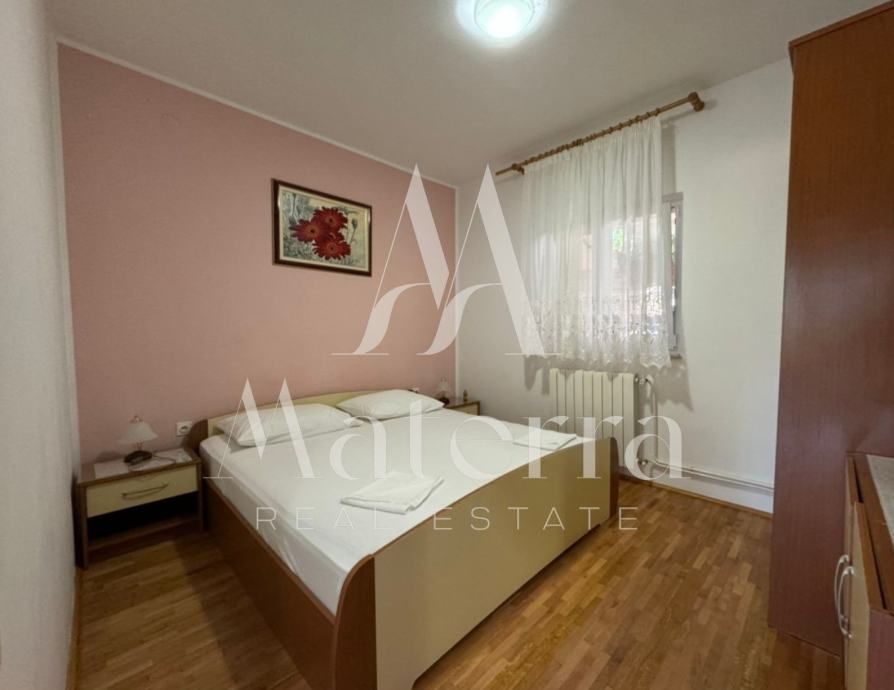 murter, 1-soban stan, terasa + vrt 40m2, parking - slika 3
