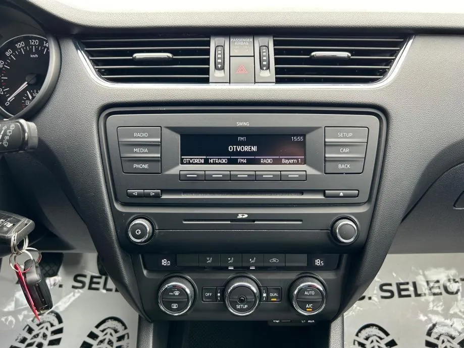 škoda octavia sw 1,6 tdi - 149.000km - servisna - odlična - reg 1 god! - slika 15