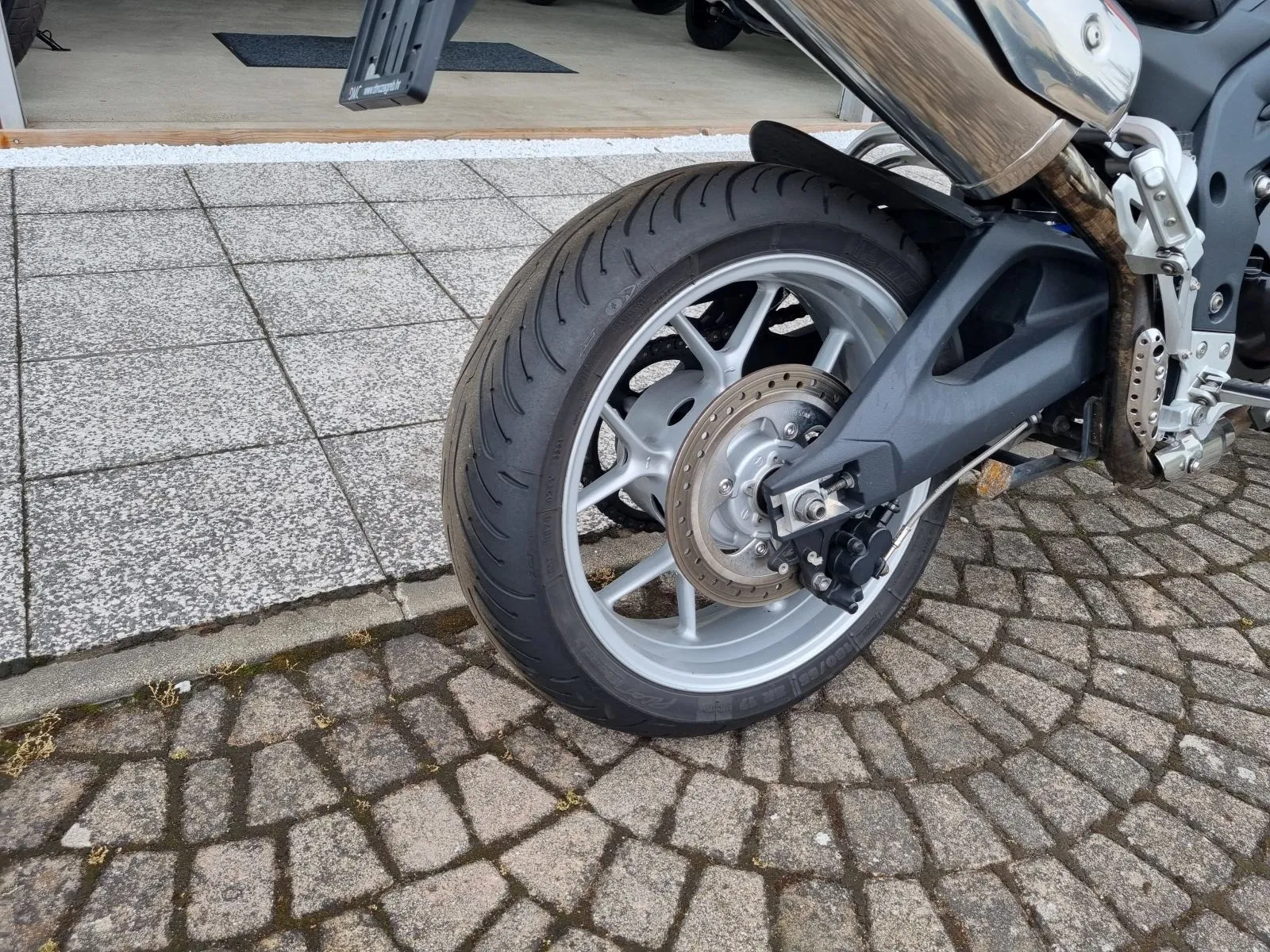 triumph tiger 1050, 2009 god. - slika 12