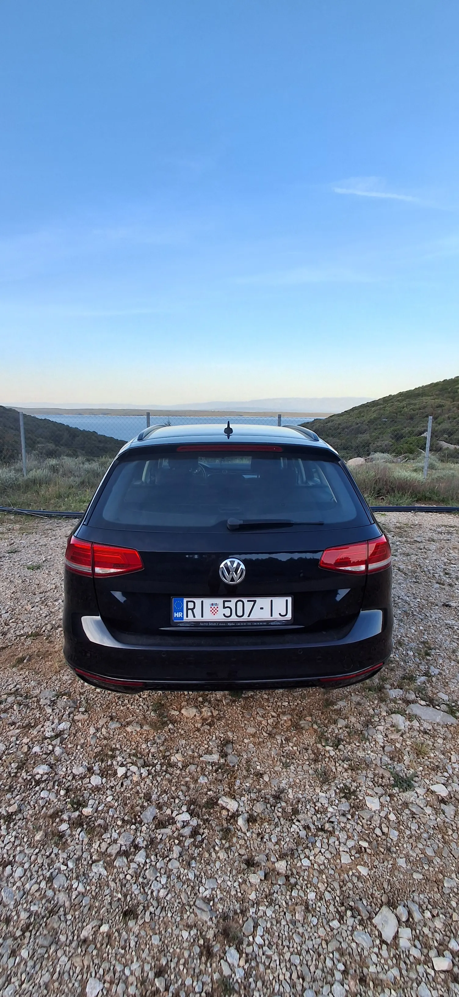 vw passat 2.0tdi comfortline acc/led/navi/cam - slika 5
