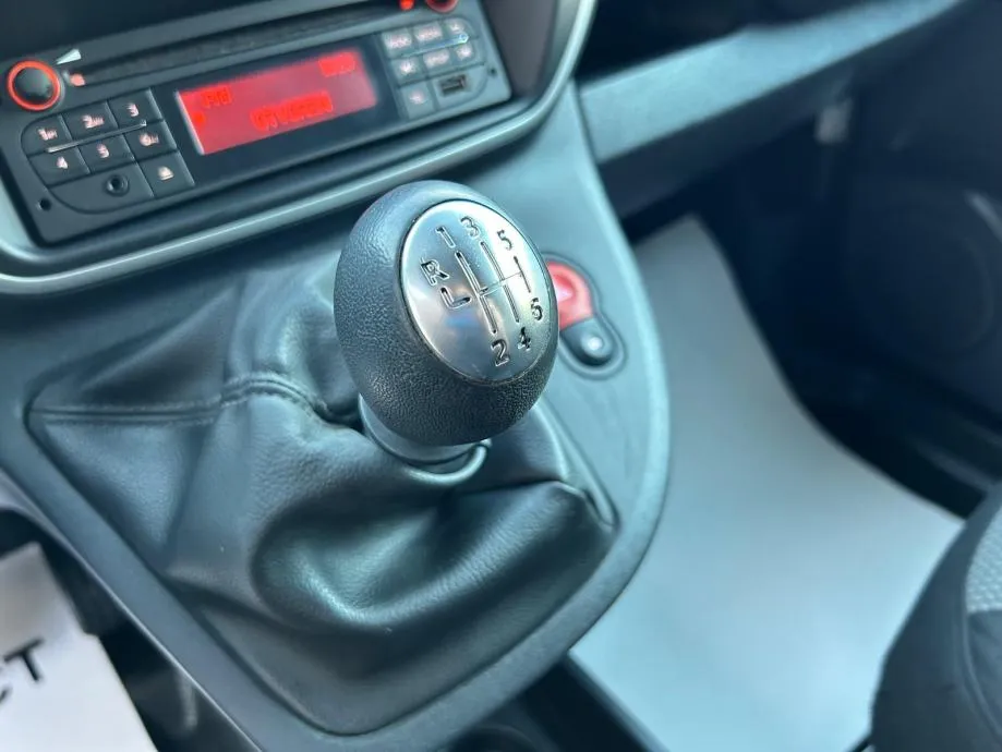 renault kangoo 1.5 dci - model 2021 - 120.000km - servisna - slika 12