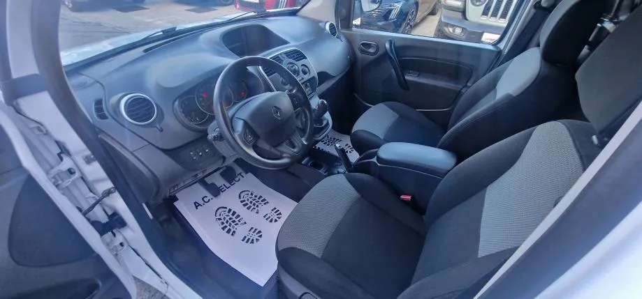 renault kangoo 1.5 dci - 150.000km - perfektan - servisna - slika 8