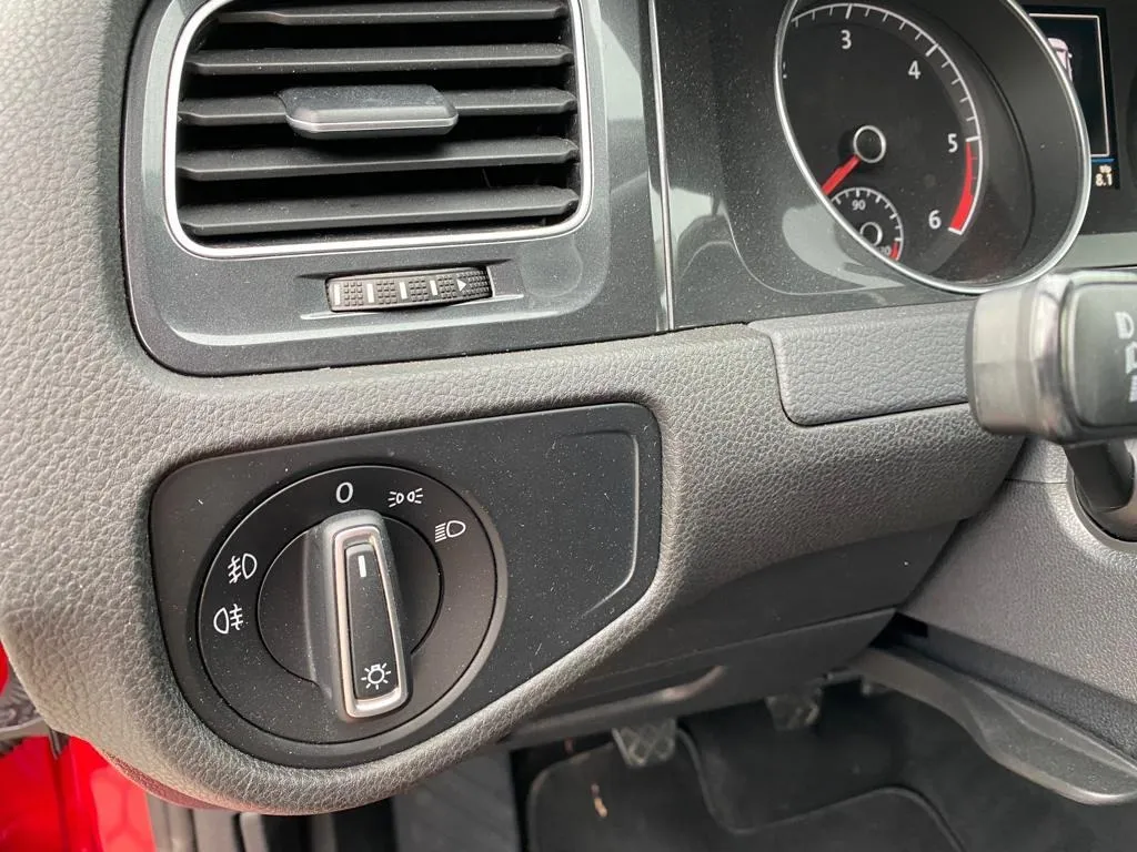 vw golf 7 variant 1,6 tdi, radar, klima, 4 x garancija ! - slika 24