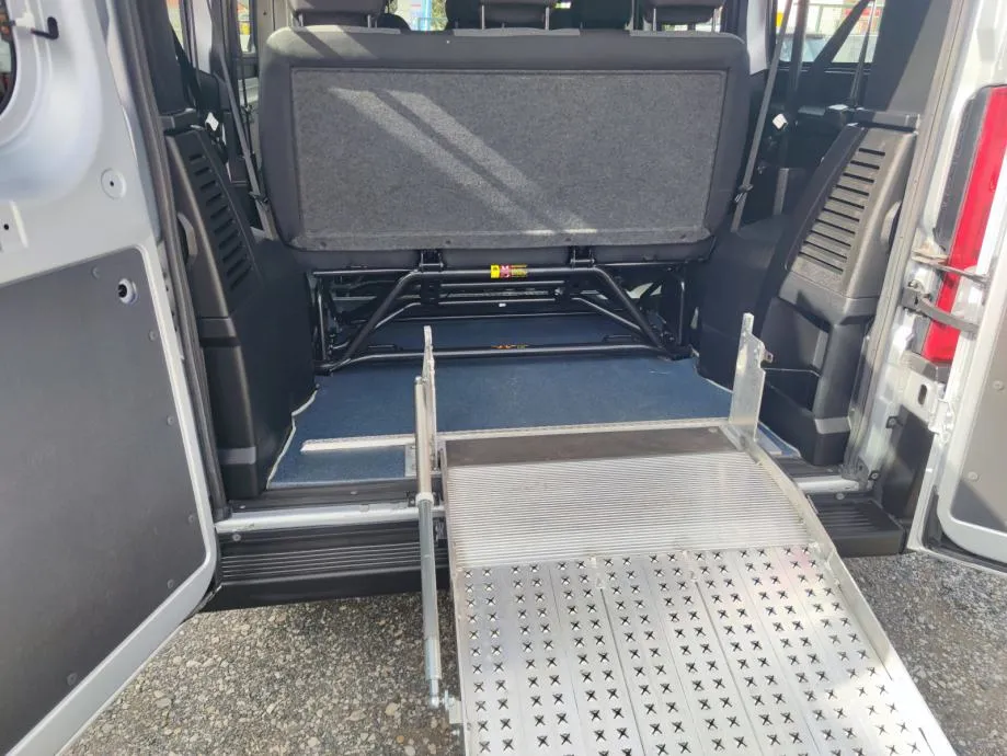 fiat ducato 2,3 multijet*150ks*climatronic*rampa* - slika 8