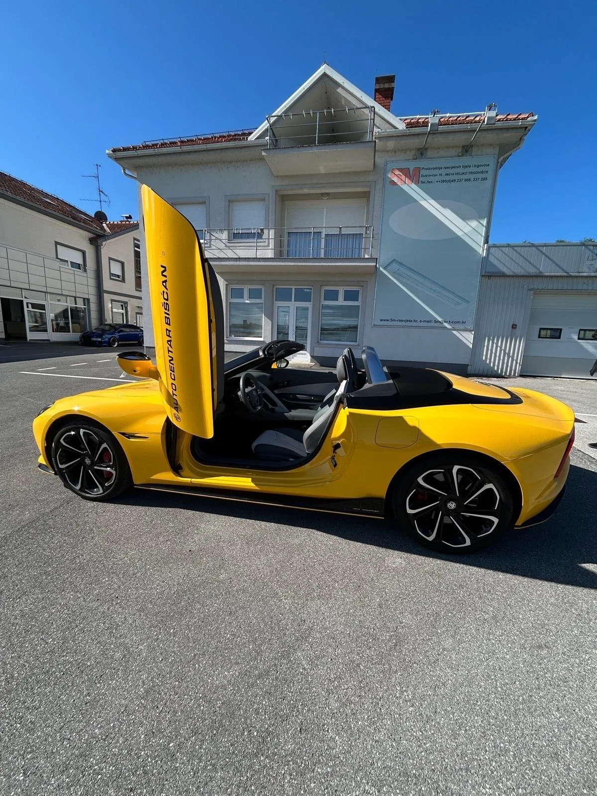 mg cyberster gt - awd - slika 7