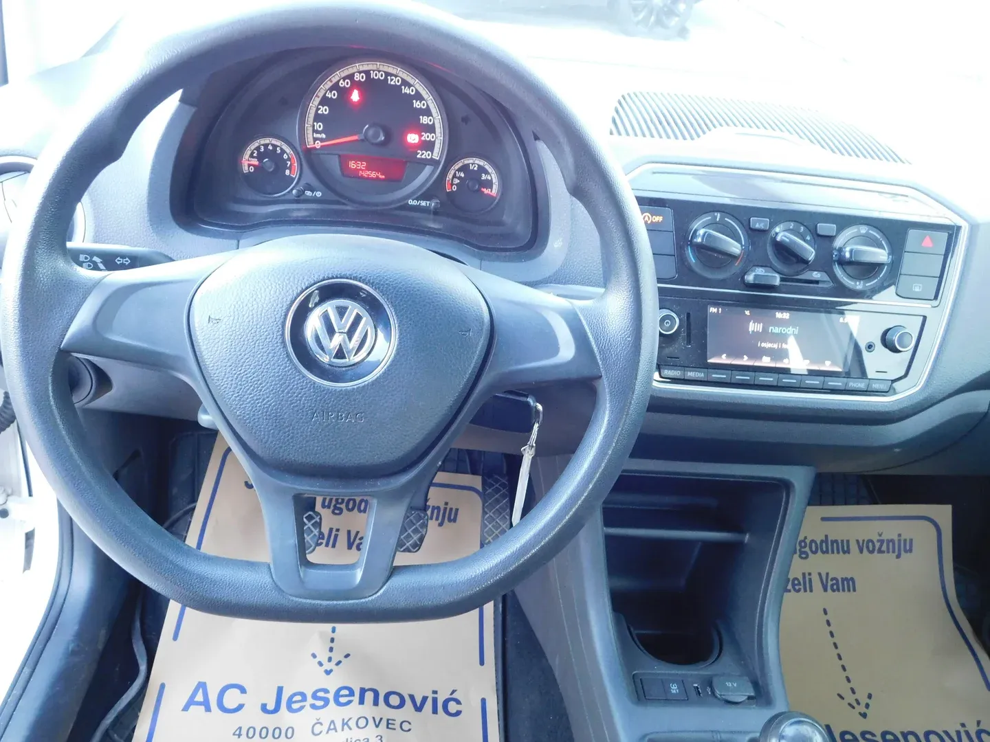 07335 volkswagen up! 1.0 - slika 9