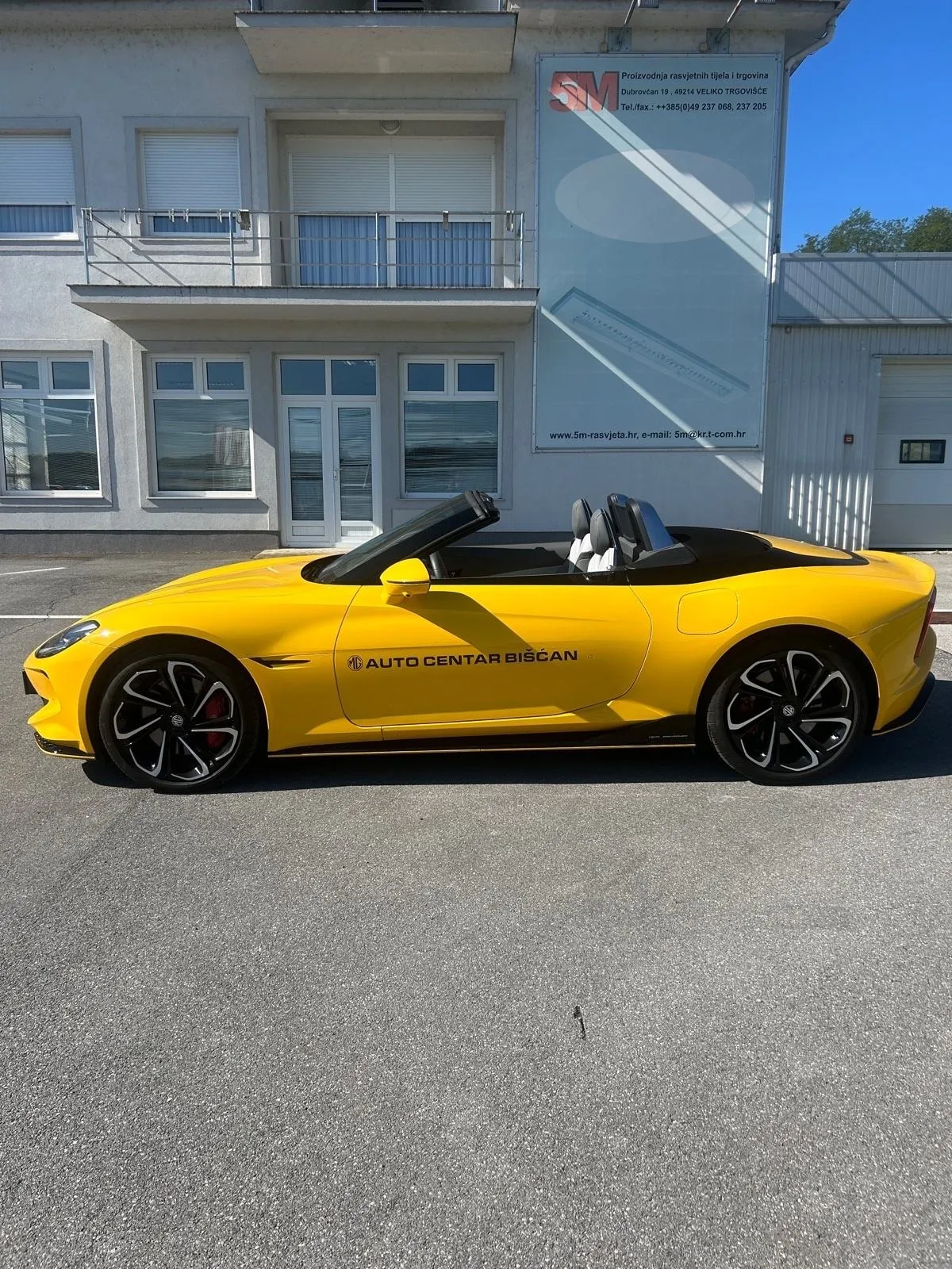 mg cyberster gt - awd - slika 3
