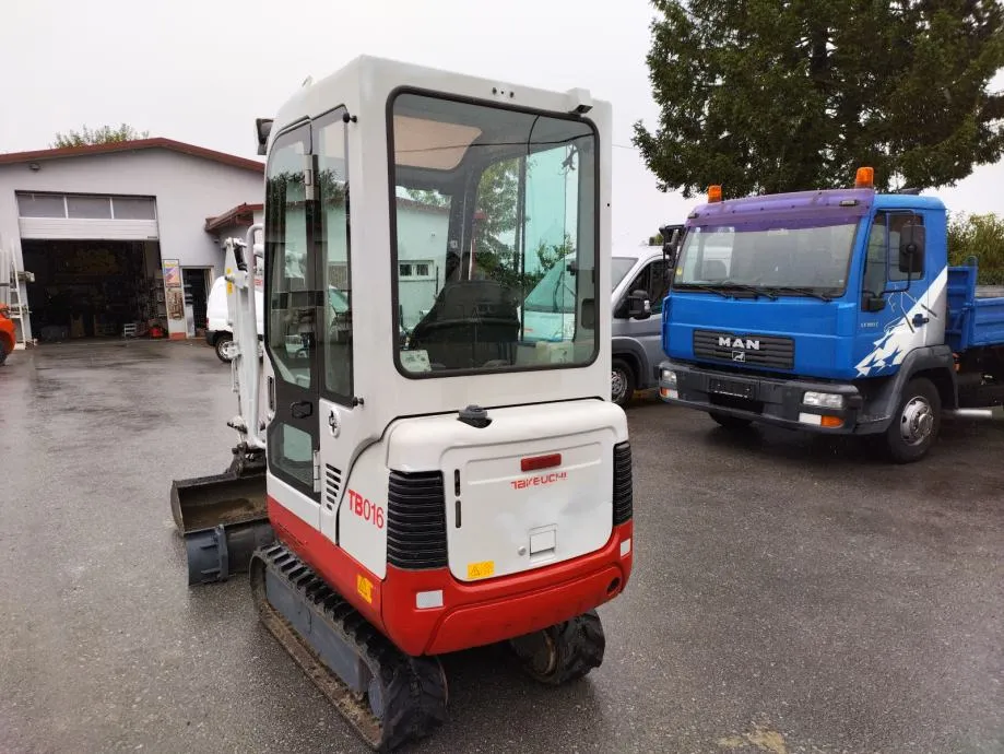 mini bager takeuchi tb 016 - slika 2