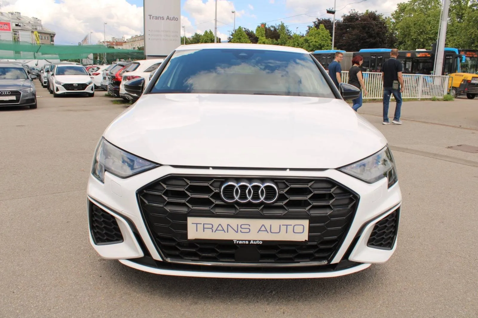 audi a3 45 tfsi e s-tronic s-line *virtual, led, navigacija* - slika 2