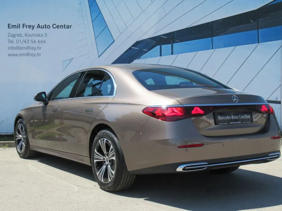 mercedes-benz e-klasa 220 d avantgarde - slika 8