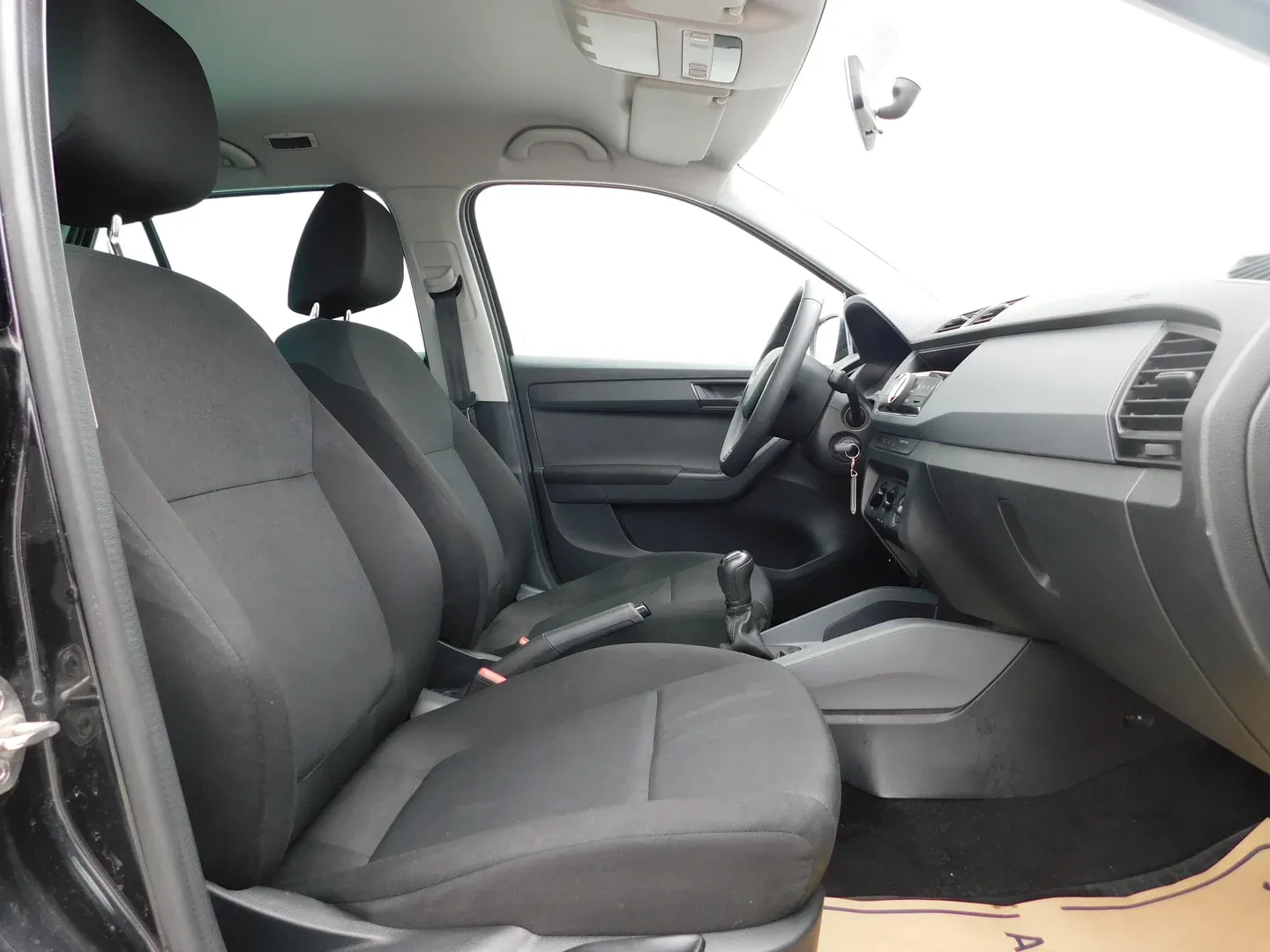 02325 škoda fabia simply 1.0 - slika 11