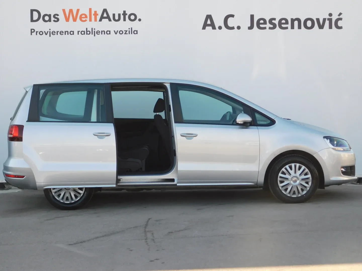 06103 volkswagen sharan fl 2.0 tdi dsg trendline - slika 5