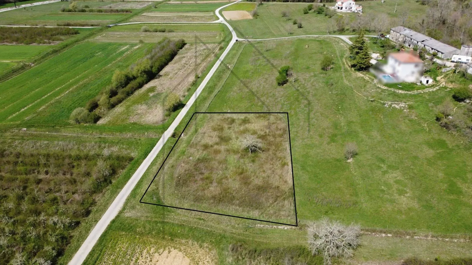 građevinsko zemljište 2618 m² okolica pićna/labina - slika 2