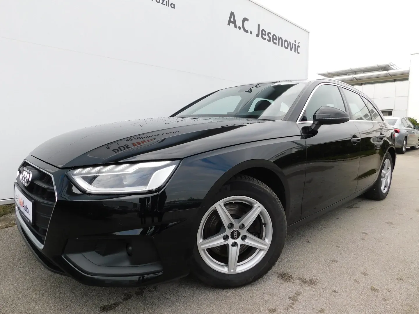 12874 audi a4 avant 35tdi s tr - slika 7