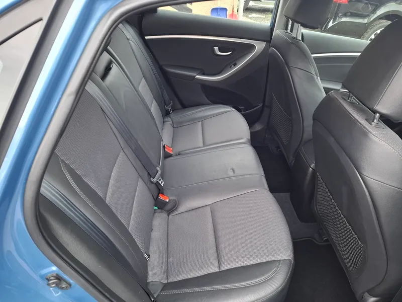 hyundai i30 1.4 crdi*trend*klima*park.senzori* - slika 13
