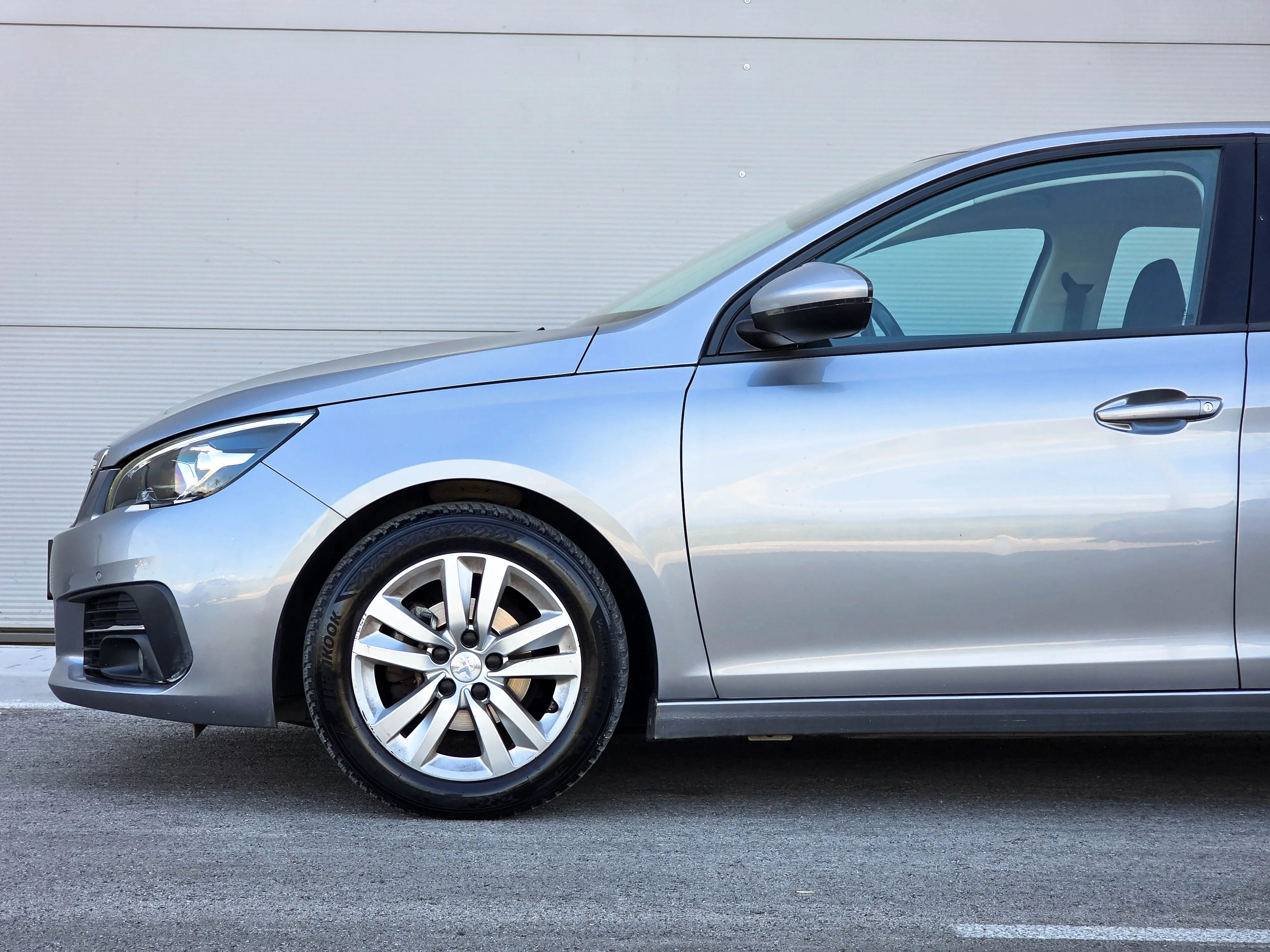 peugeot 308 1,5bluehdi |hr auto |novi lanac |2seta guma| serv |jamstvo - slika 4