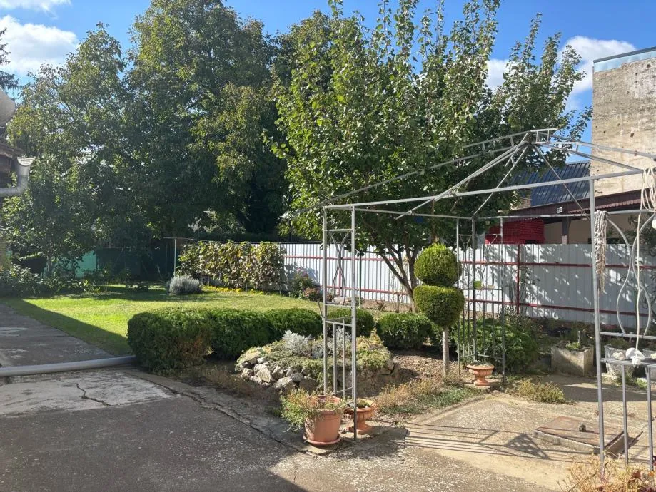 kuća: darda, centar, samostojeća katnica, 200.00 m2 - slika 19