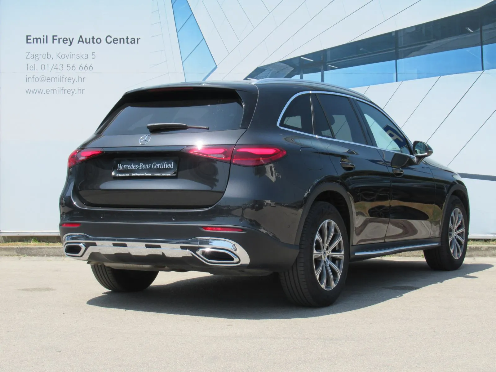 mercedes-benz glc 220 d 4matic avantgarde advanced plus - slika 17